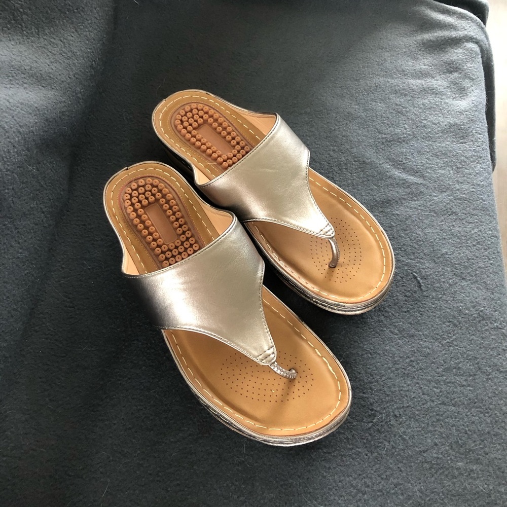 Women's Metallic Sandals